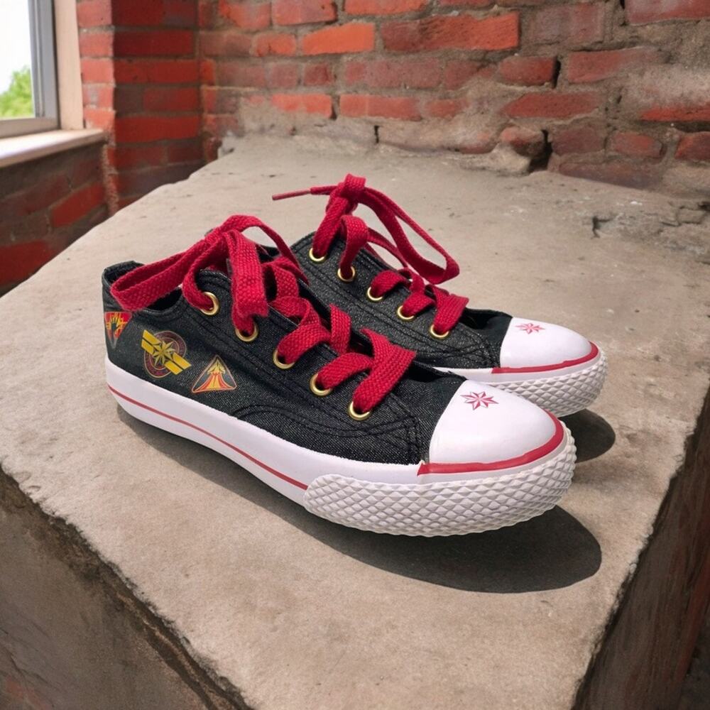 Captain Marvel Sneakers Shoes Red Laces Shimmer Size 13.5